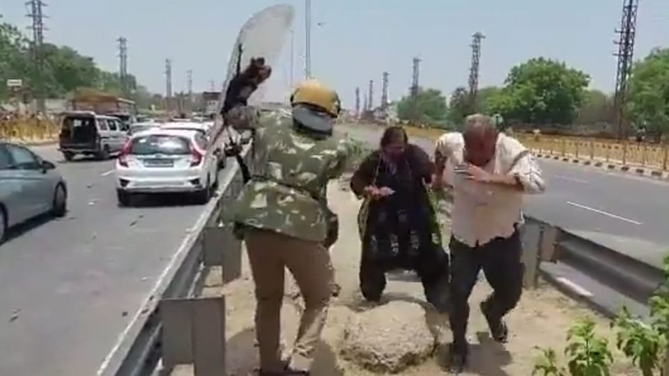 Agneepath Scheme Protest youth jammed the highway on kosi