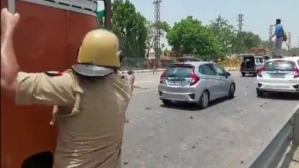 Agneepath Scheme Protest youth jammed the highway on kosi