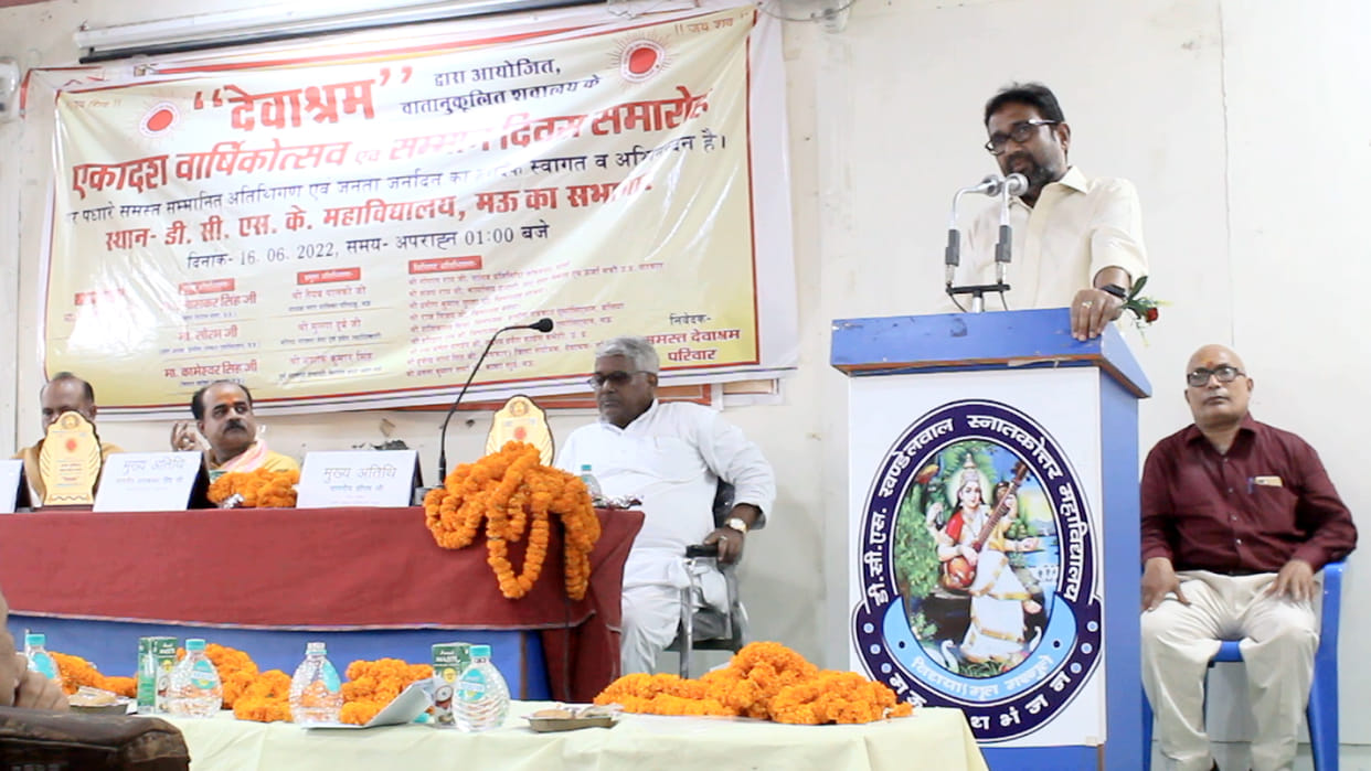 The guests were honored by providing angavastram, mementoes