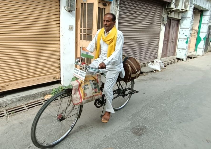 Welcomed Raja Singh who went on a tour of India by bicycle