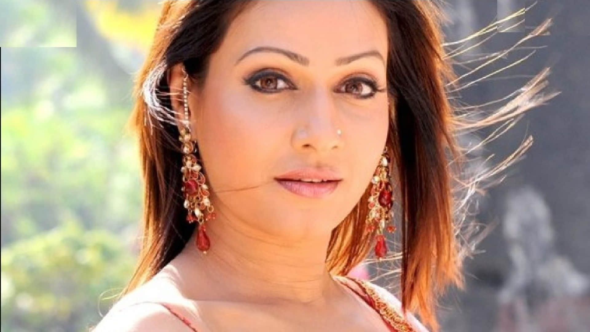Love story of Nirahua Poonam Sagar before he became Bhojpuri superstar and affair with Pakhi Hegde Amrapali Dubey
