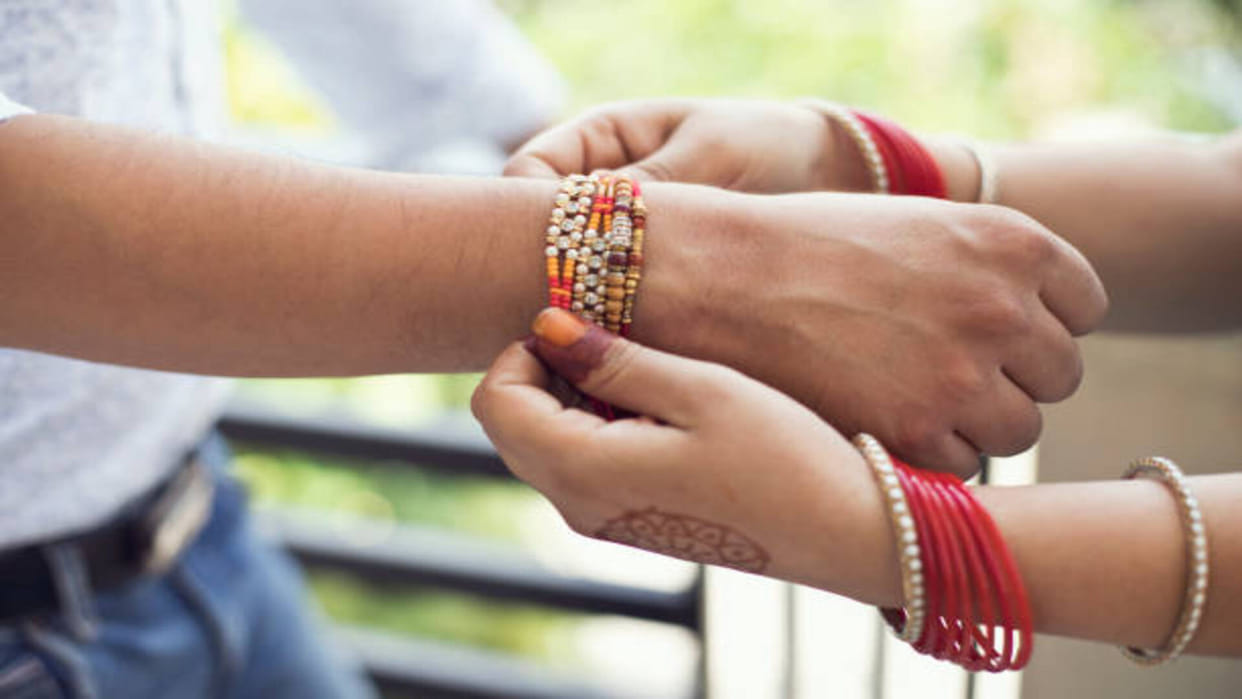 Raksha Bandhan 2023 date Brothers should Not do These Mistake On Rakshabandhan