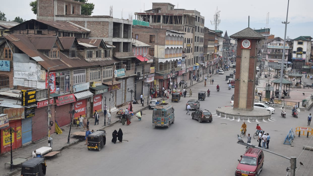 Srinagar Partial Shutdown: Many shops closed in Srinagar to protest against former bjp leader Nupur Sharma statement