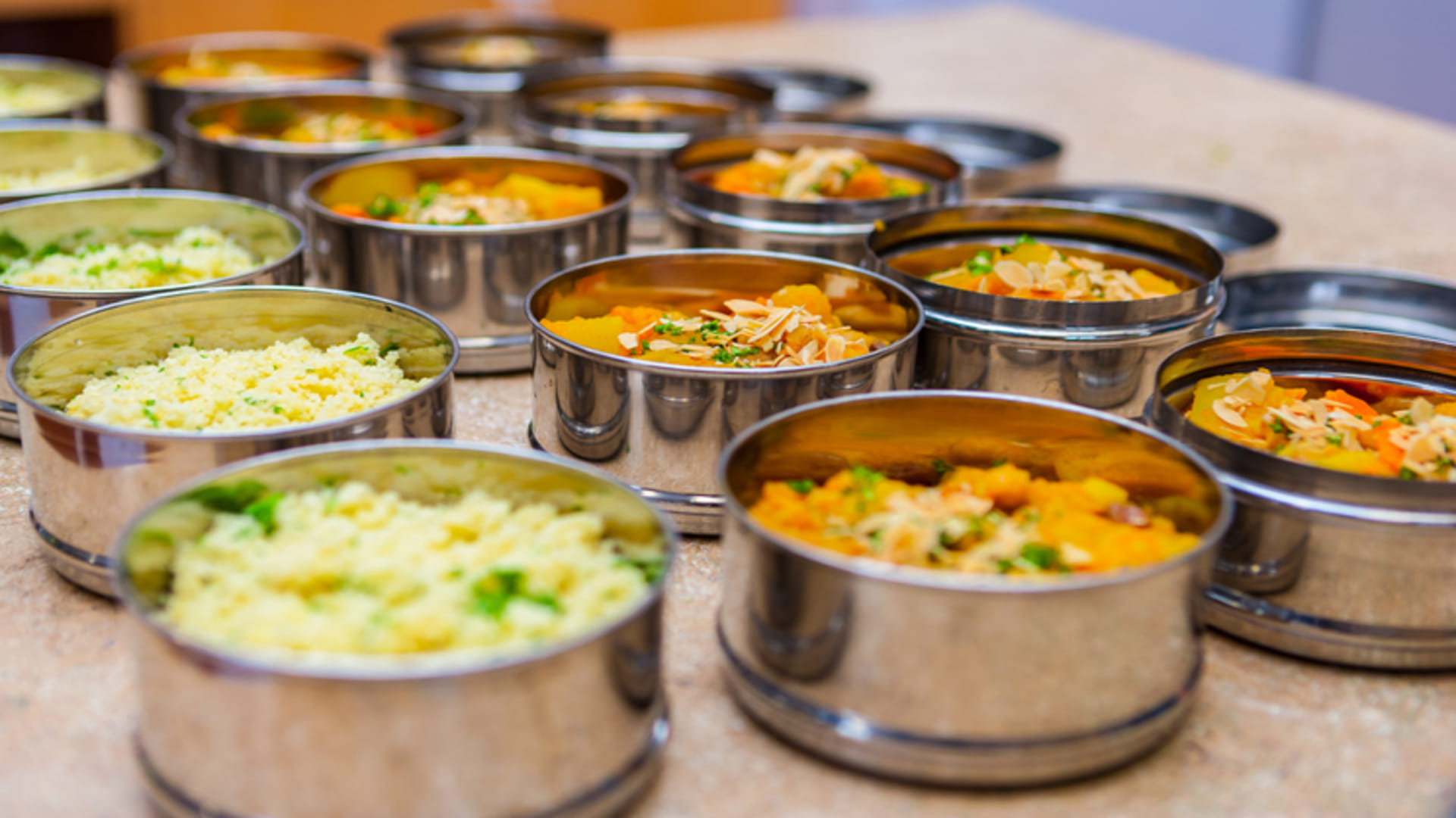 Business Ideas: How To Start Tiffin Service From Home In Hindi