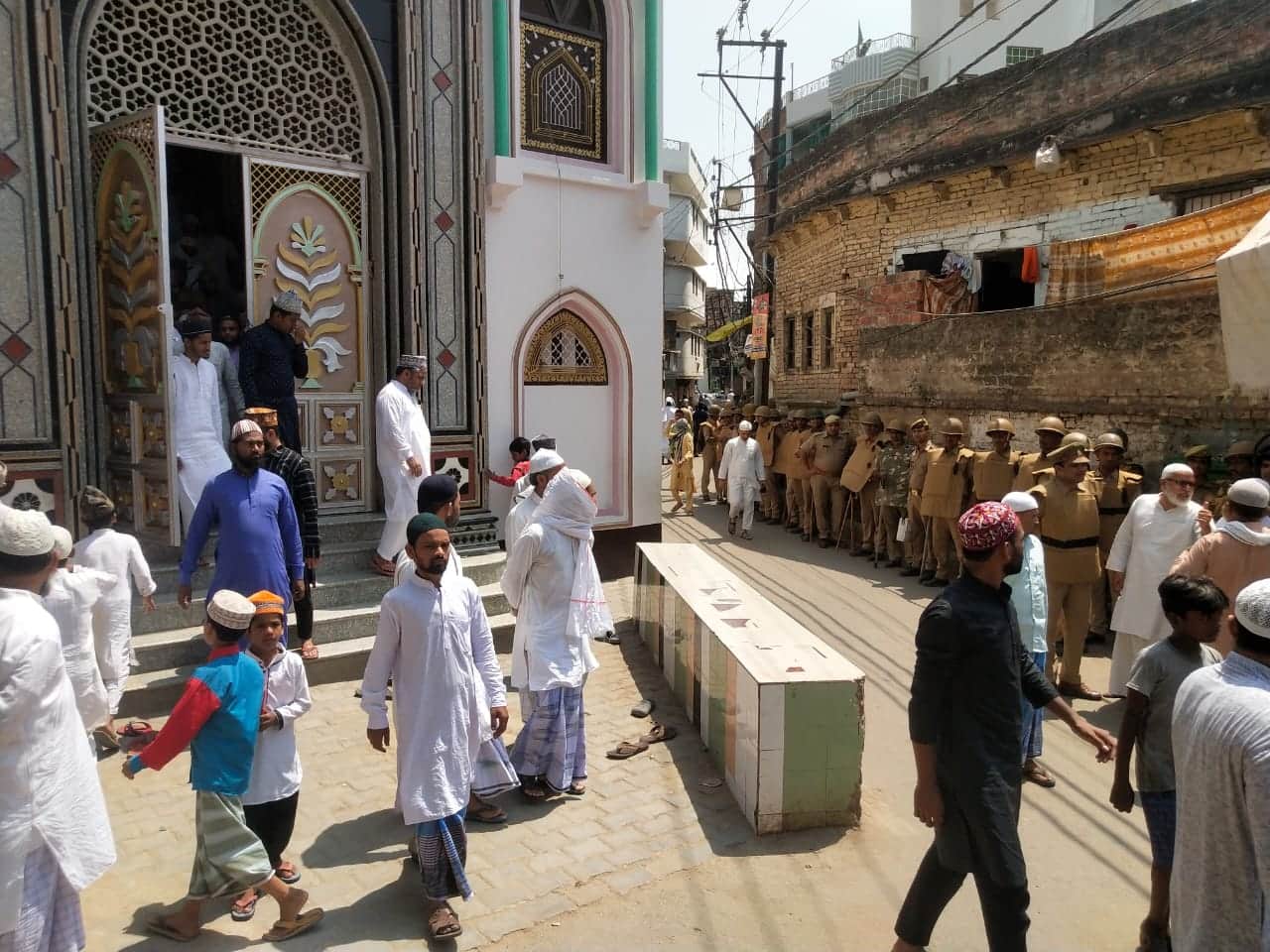 Gyanvapi masjid varanasi juma namaz done peacefully amid ruckus and violence Agneepath yojana see photos