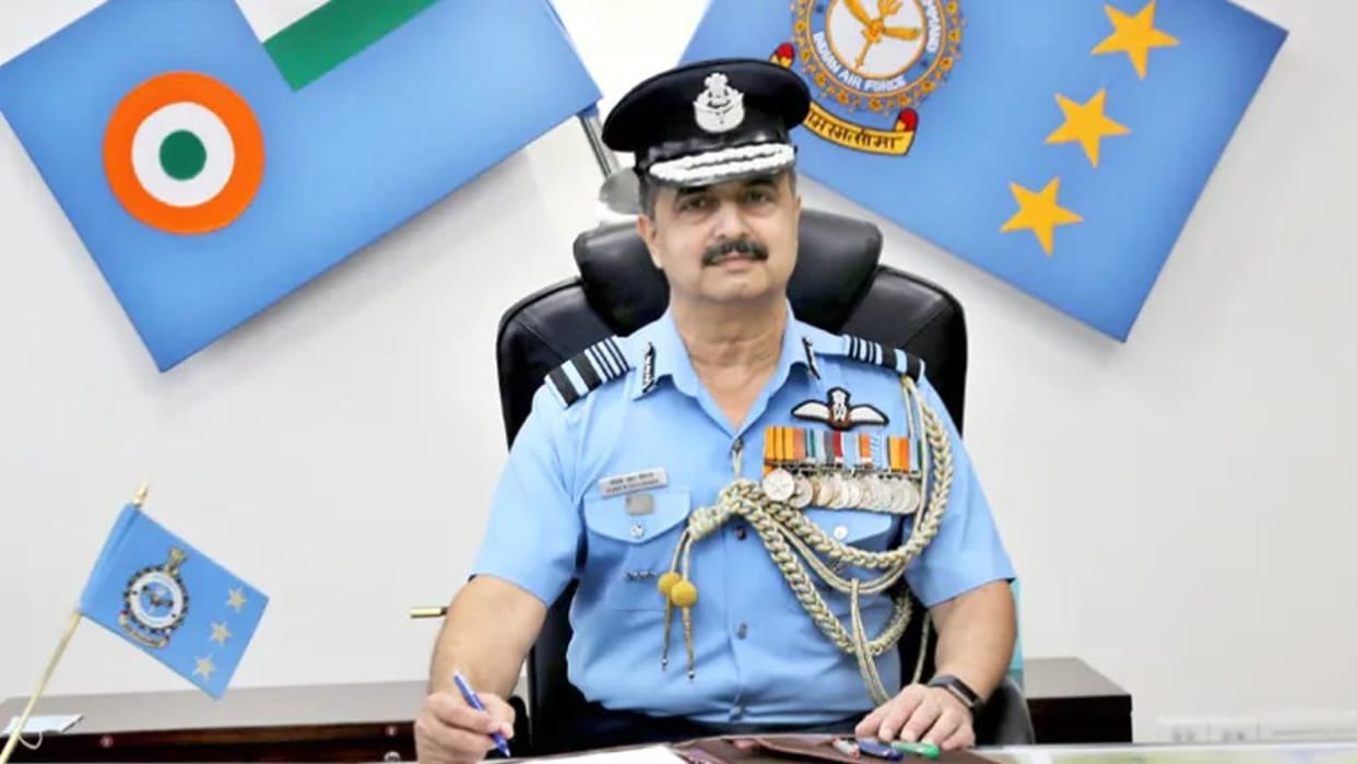 IAF Chief VR Chaudhary briefed about S400 air defense system