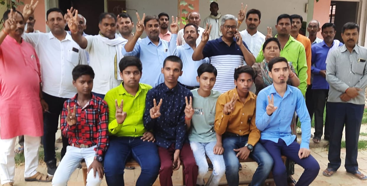 richa topped in highschool, vishnukant in intermediate