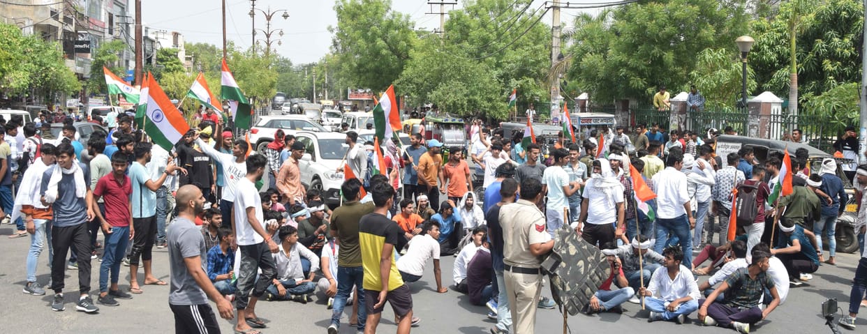 Agneepath scheme: Farmers and youth came out in protest, blocked the road