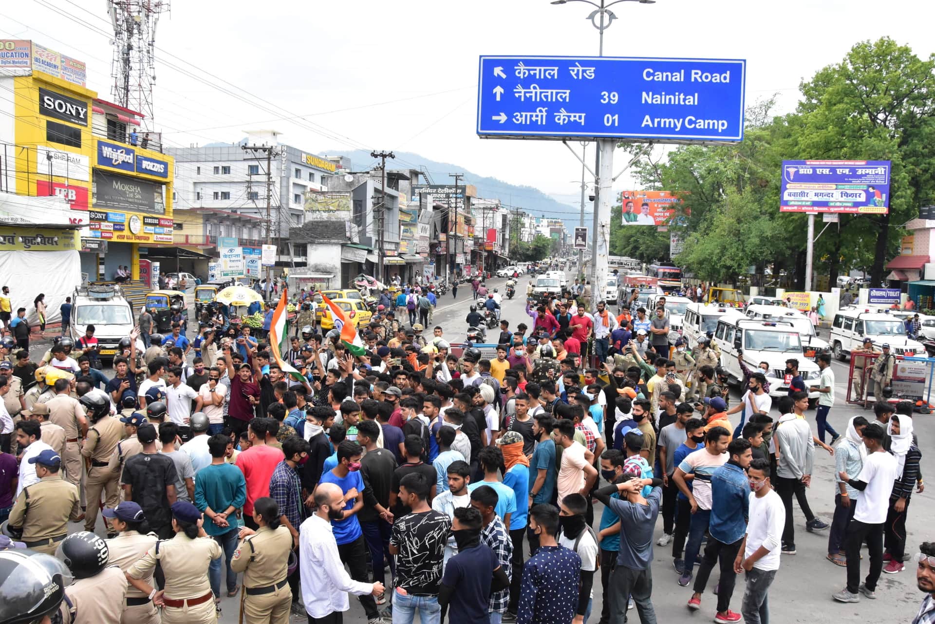 Agnipath Scheme Protest in Uttarakhand, Congress protest against lathi charge on youth in Haldwani, See photos