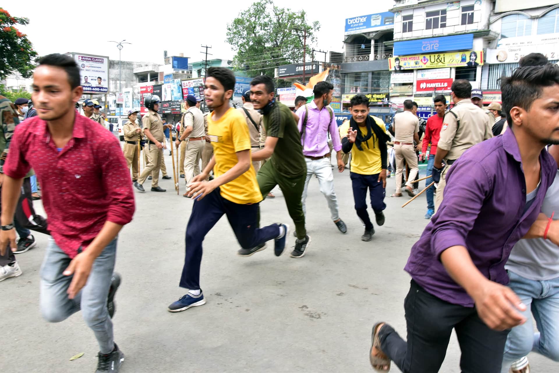 Agnipath Scheme Protest in Uttarakhand, Congress protest against lathi charge on youth in Haldwani, See photos