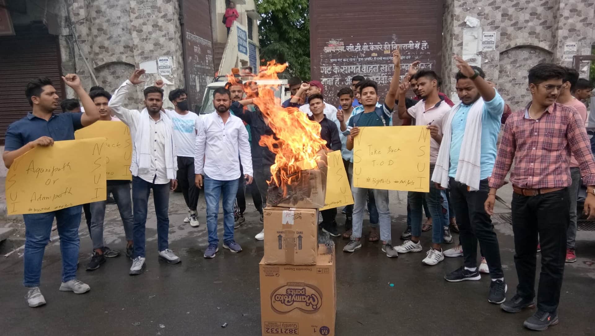 Agnipath Protest in Uttarakhand, Alert in Roorkee, Haridwar, Dehradun, See photos