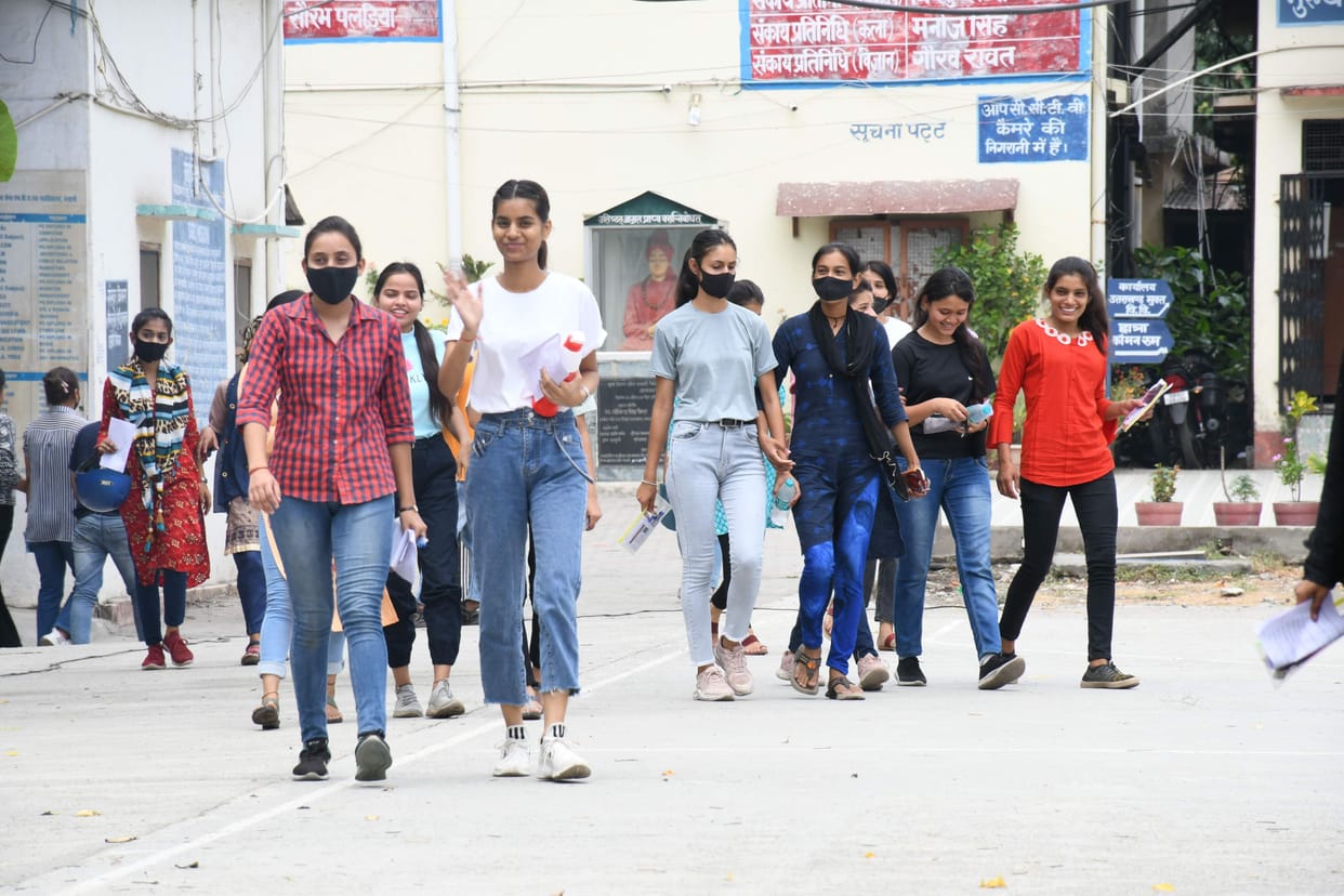 Three students caught copying in MBPG