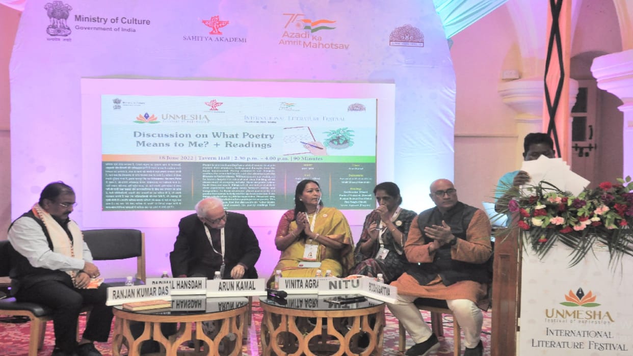 Poets made a scathing attack on politics in International Literature Festival shimla