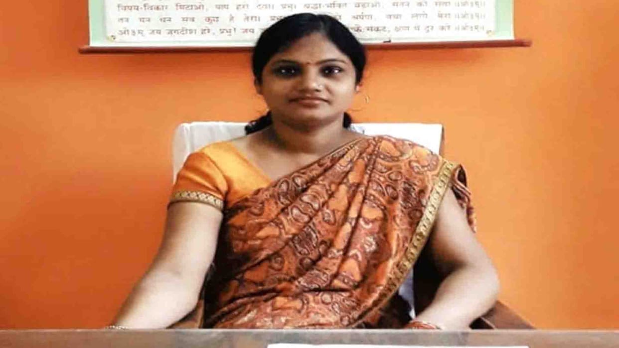 KANPUR: Principal commits suicide