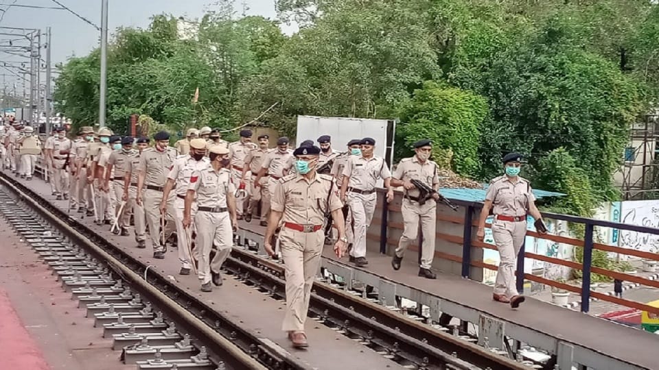 railway stations across the country have been put on high alert to protest against the agneepath scheme
