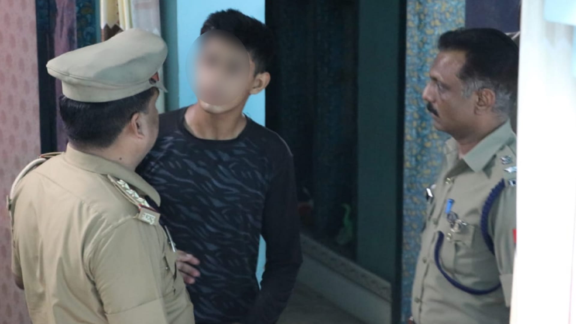 shahjahanpur murder The woman reading Namaz was killed by a neighboring youth with a sharp weapon