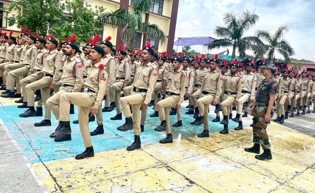 NCC cadets got practice of salute