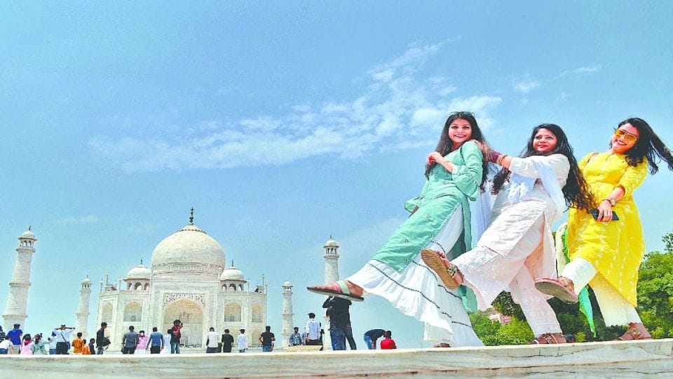 Taj Mahal Number one in indigenous tourists visiting