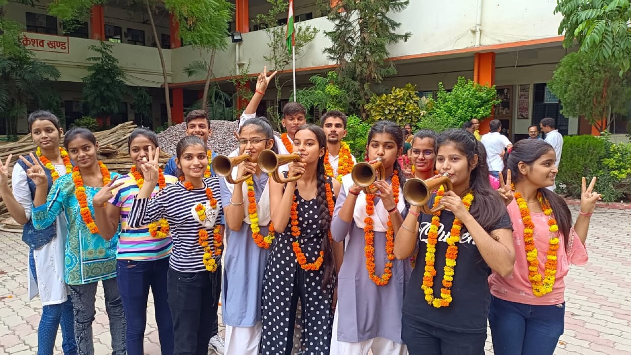 upmsp up board result : two daughters in high school top three, 88 percent result