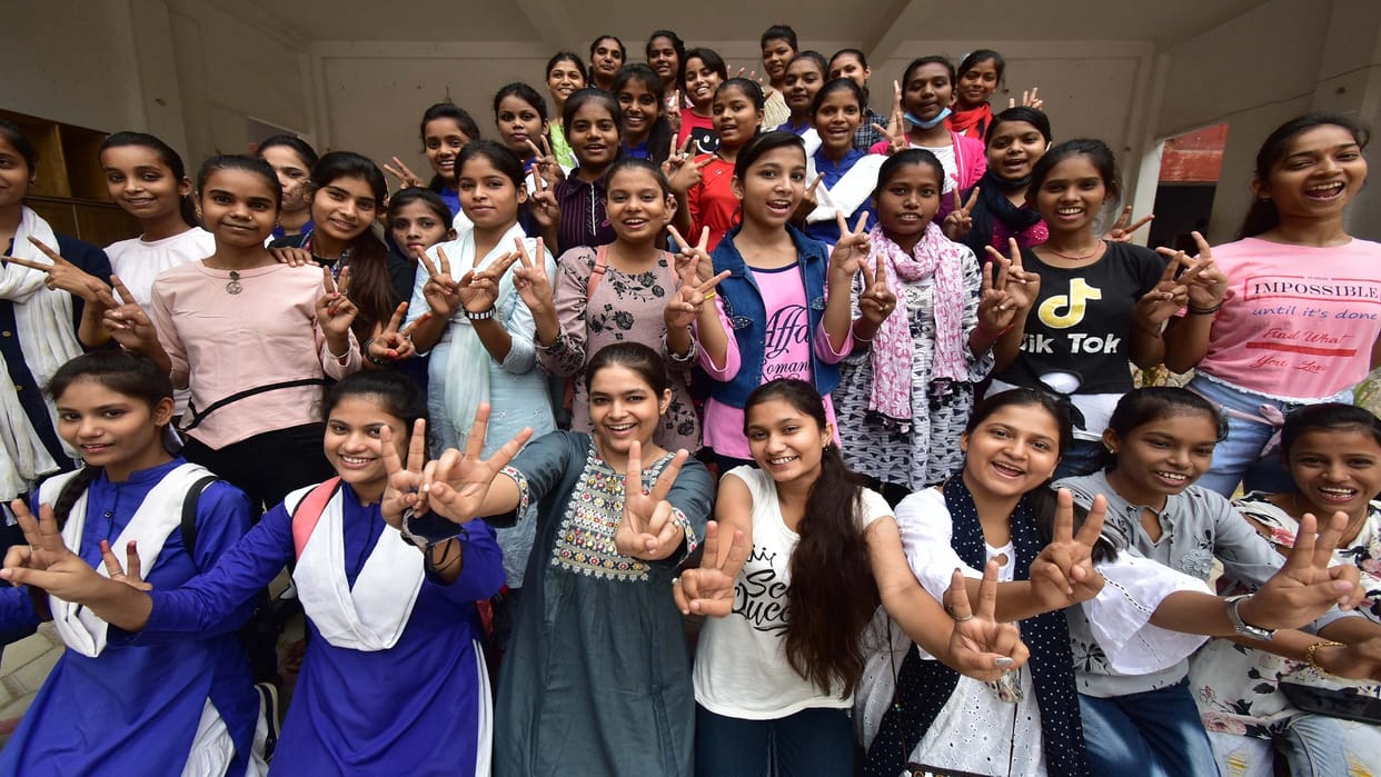 UP Board Result 2022 Live Updates UPMSP Lucknow Sarkari Result Class 10th 12th Today at upresults.nic.in