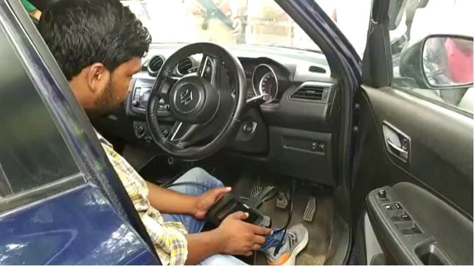 agra police caught vehicle thief gang for stealing five hundred cars