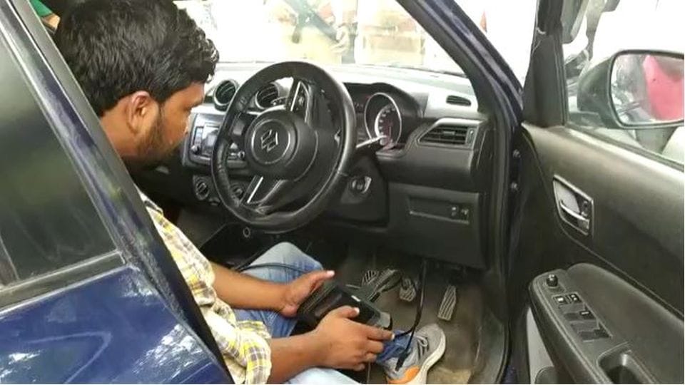 agra police caught vehicle thief gang for stealing five hundred cars