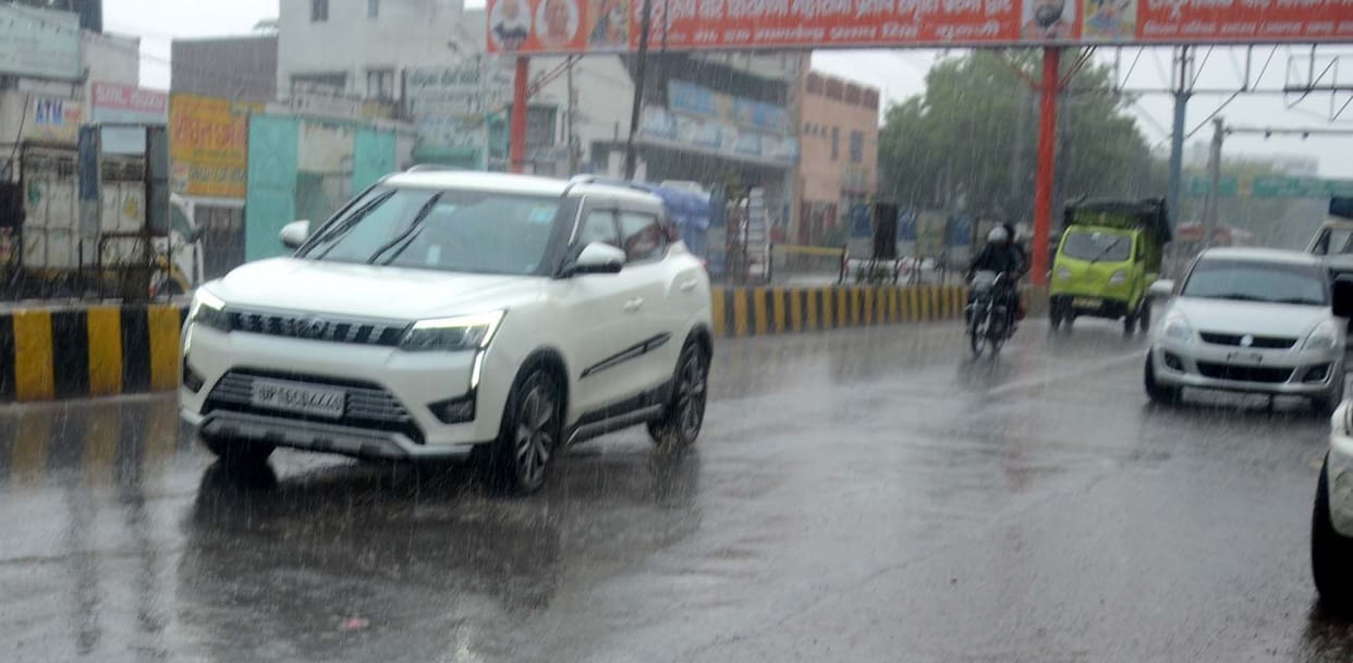 Aligarh: Waterlogged in the very first rain of monsoon