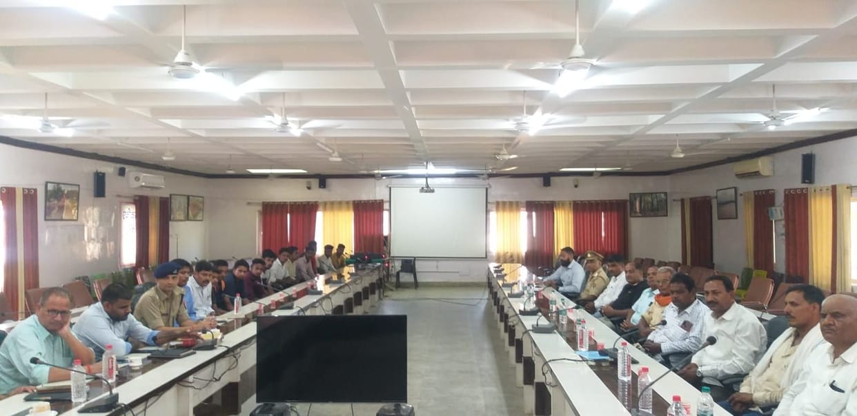 DM and SP held meeting with youth, removed doubts