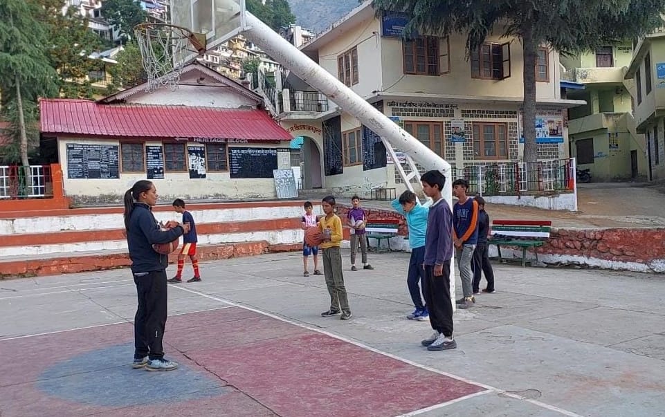 Vani carving out basketball players