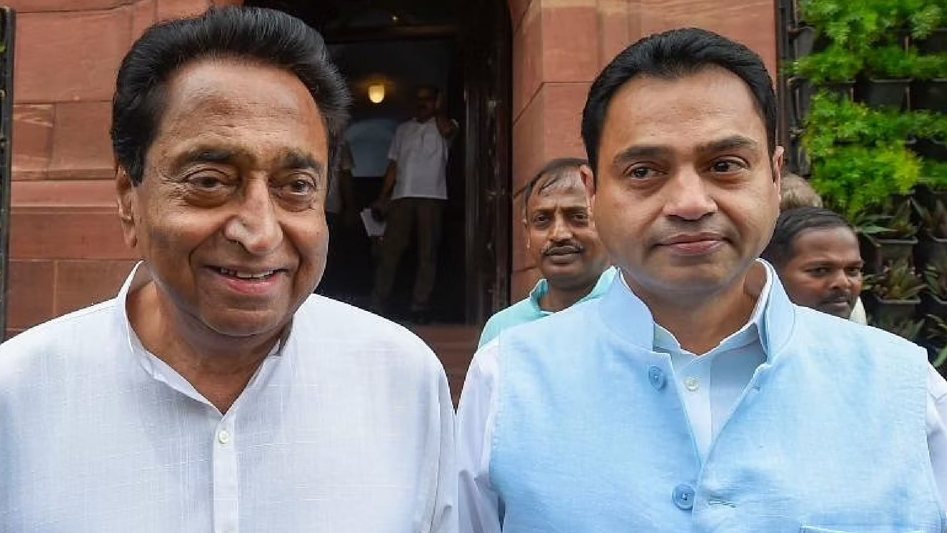 Father's Day 2022: From Nath to Scindia, these father-son duos are active in Madhya Pradesh politics