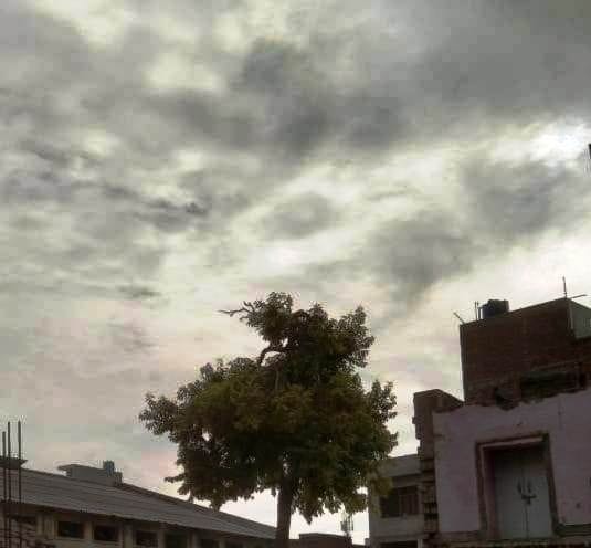 Clouds remained in the sky, the mercury dropped to 38 degrees