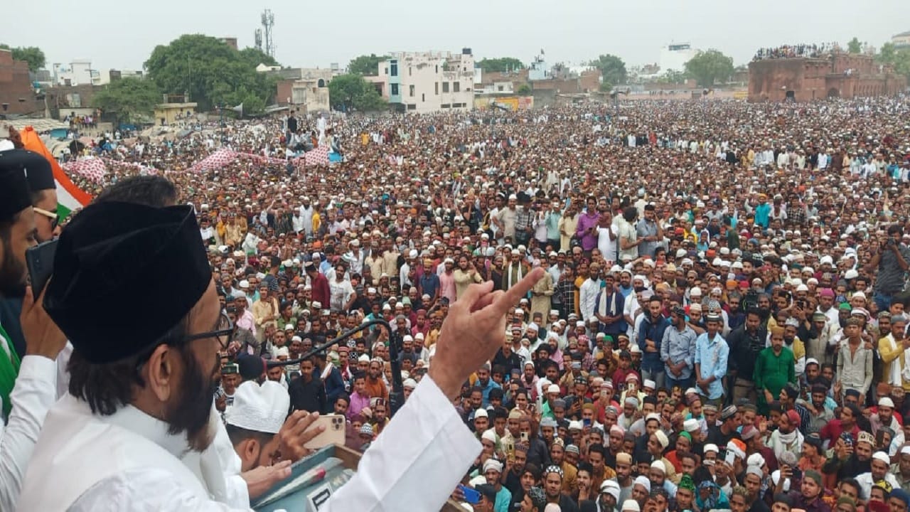 Maulana Tauqir Raza protested in Bareilly regarding arrest of Nupur Sharma