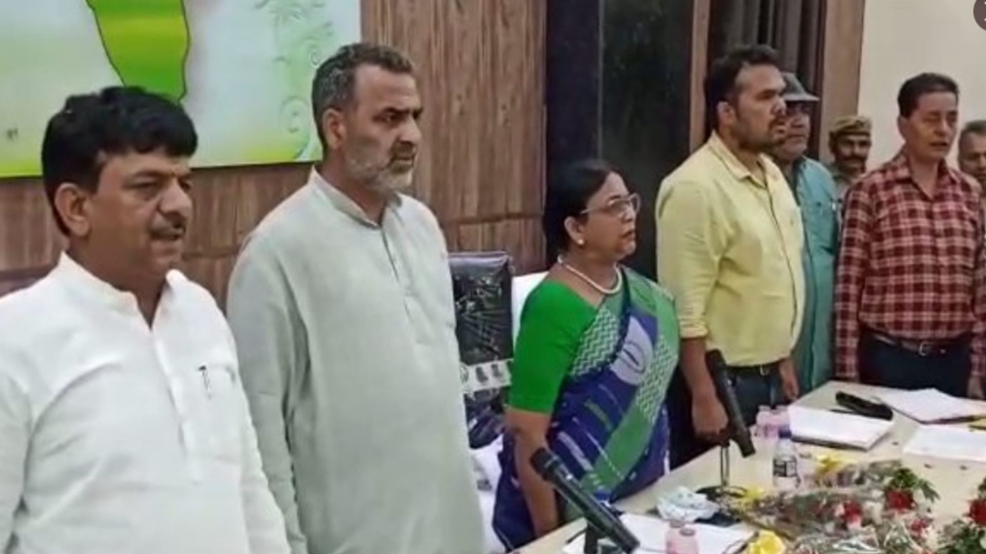 UP: dishonor of Rashtra geet in BJP leaders meeting in Muzaffarnagar