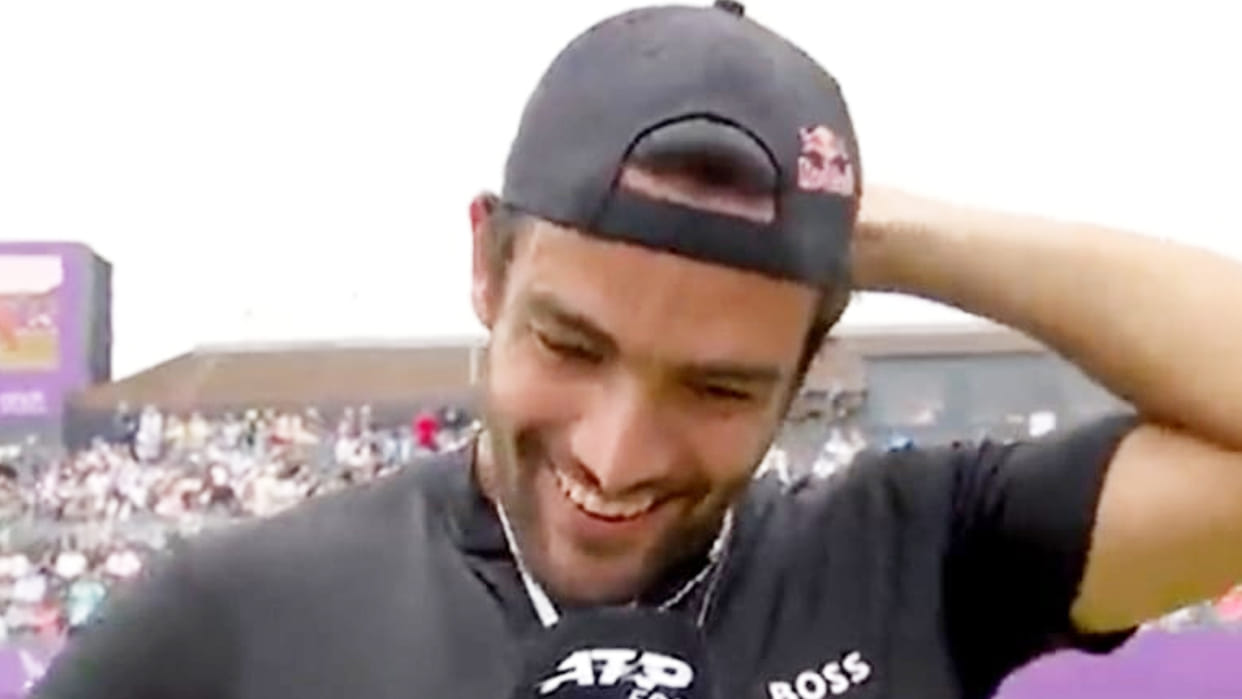 Matteo Berrettini Receives Marriage Proposal From Fan After Reaching Queen's Club Final, Watch Video of His Epic Reply