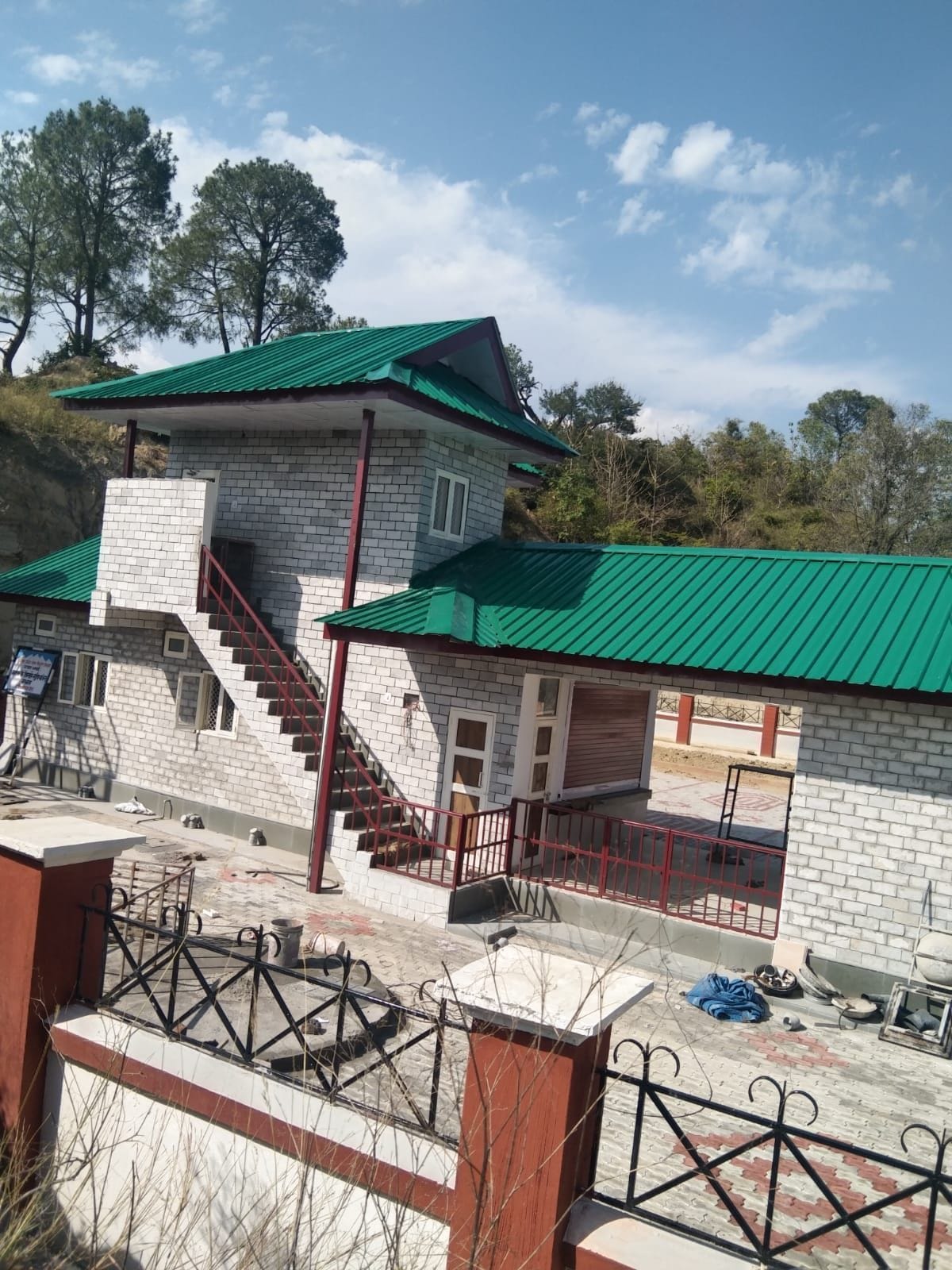 Three jan suvidha kendra with 1.46 crores ready in Una