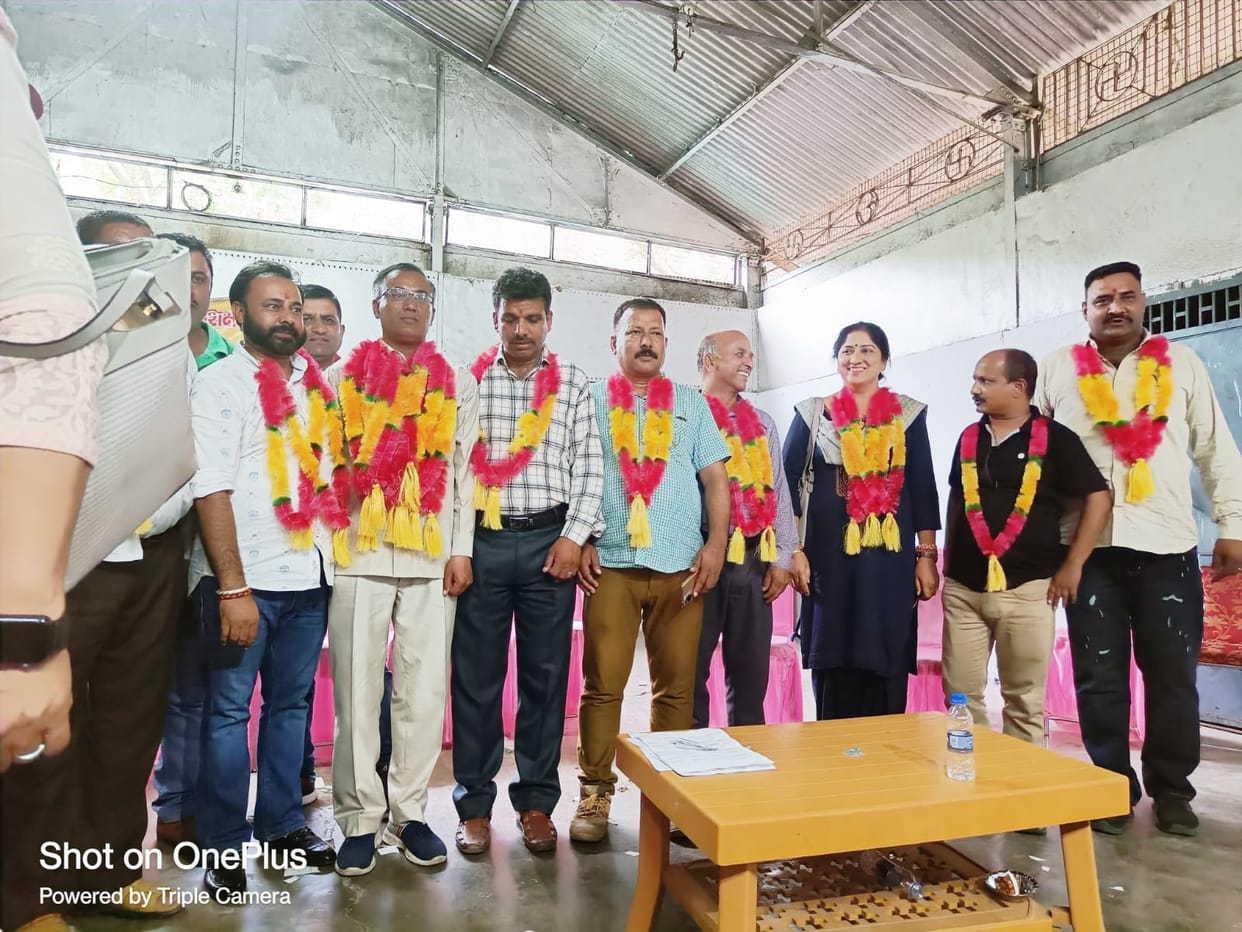 kalyan singh of silai elected president of primary teachers association sirmaur