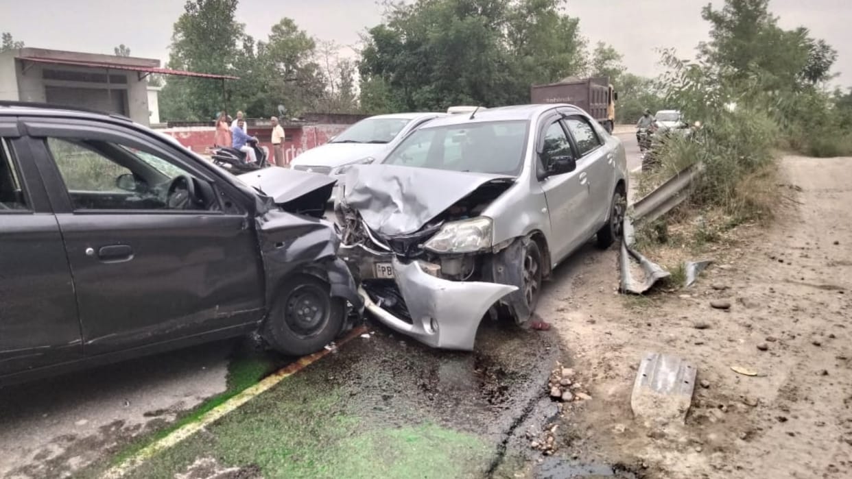 Woman die as two cars collide in Una Himachal Pradesh
