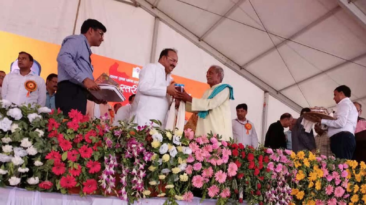Two farmers honored