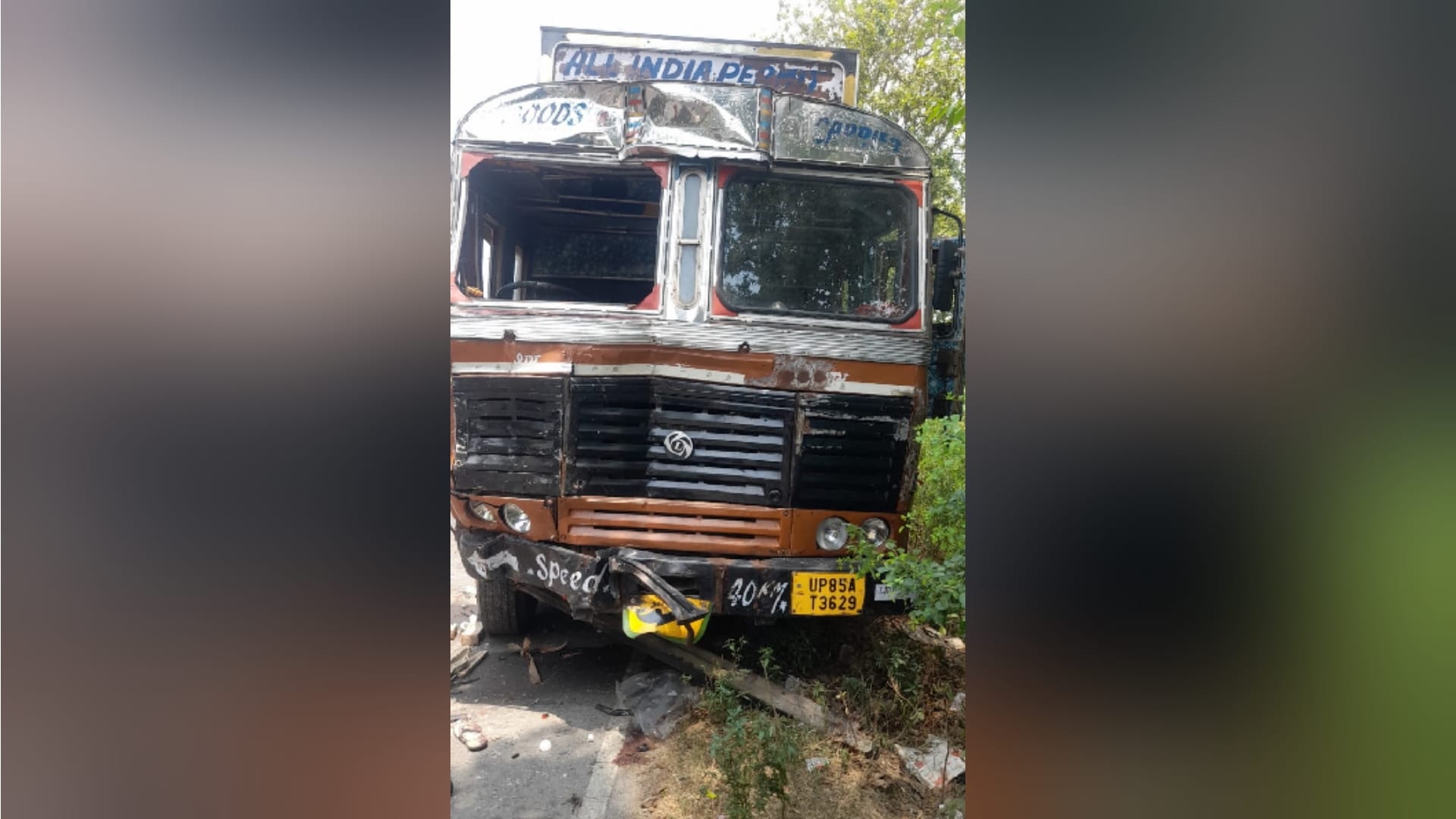 Big Road accident in lucknow Tanker and pickup collide see photos There was no money to carry the dead body