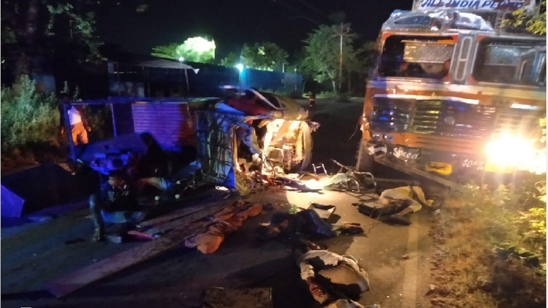 Big Road accident in lucknow Tanker and pickup collide see photos There was no money to carry the dead body