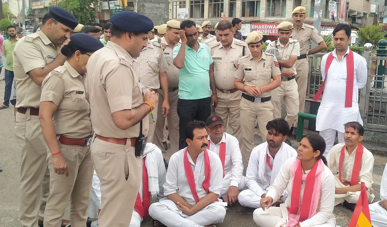 Women chairman candidate blocked the road with supporters accused of fake polling