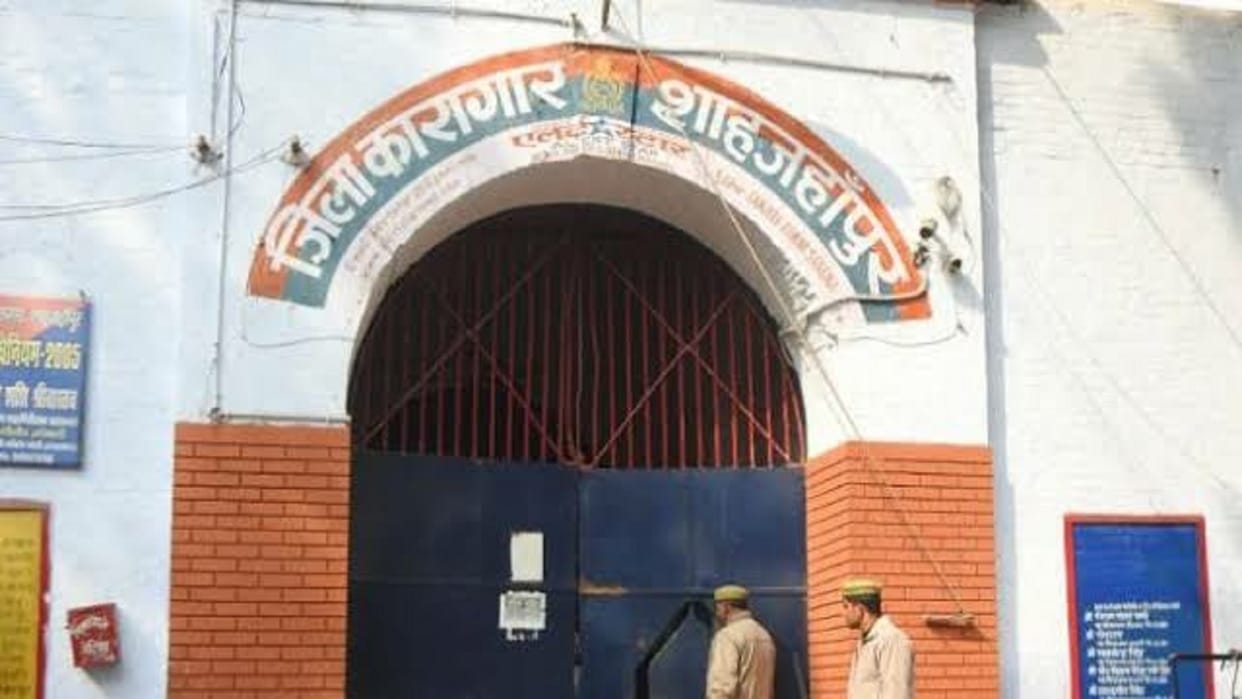 accused sentenced to death gets first division marks in 10th board