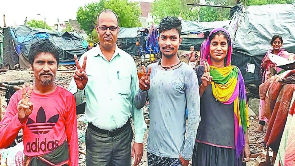 UP Board Result 2022 Agra slum boy Sher Ali Khan passed the high school exam with first division