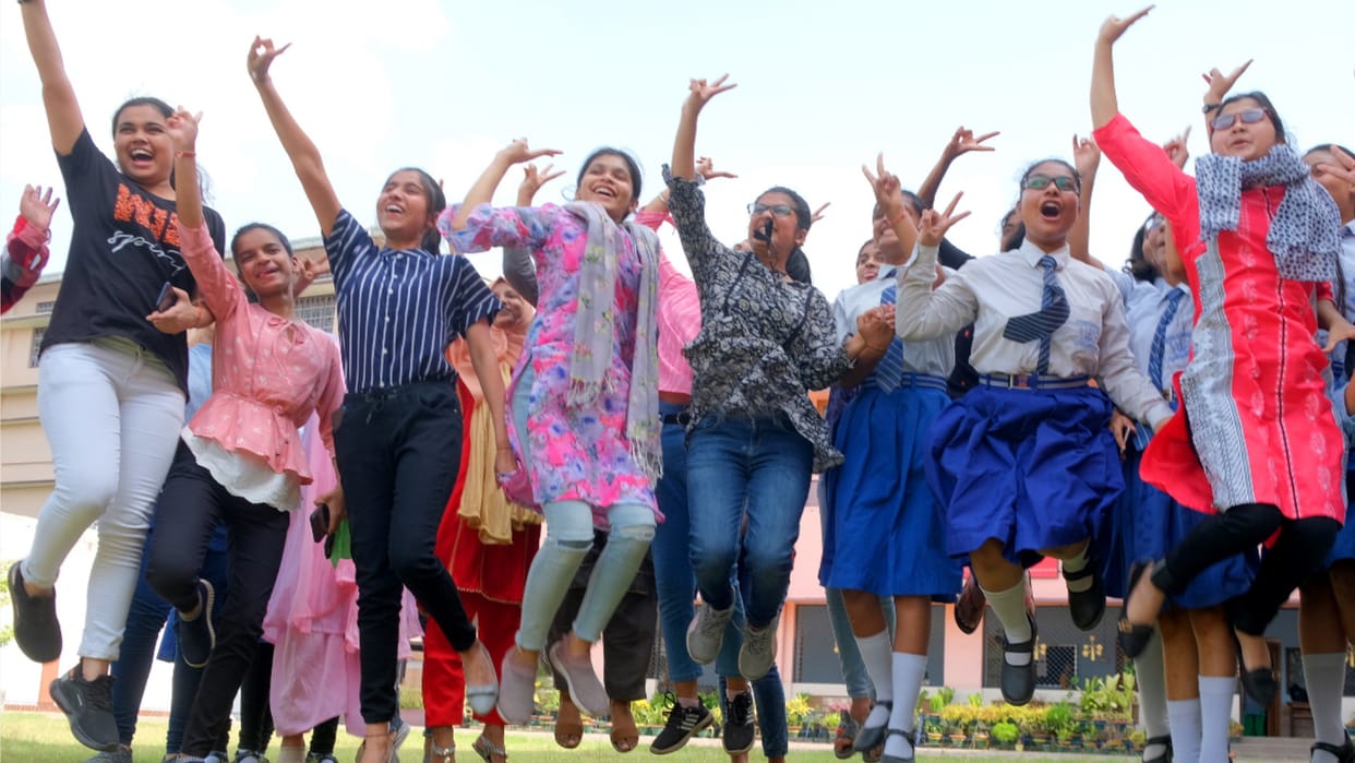 UP Board Result 2022 Gorakhpur topper story