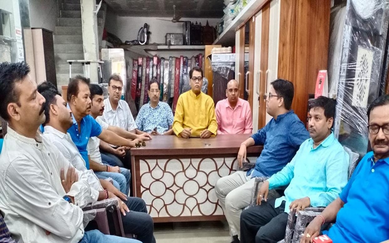 Agnipath Protest  varanasi market is affected traders appeal for peace said youth should not be misled