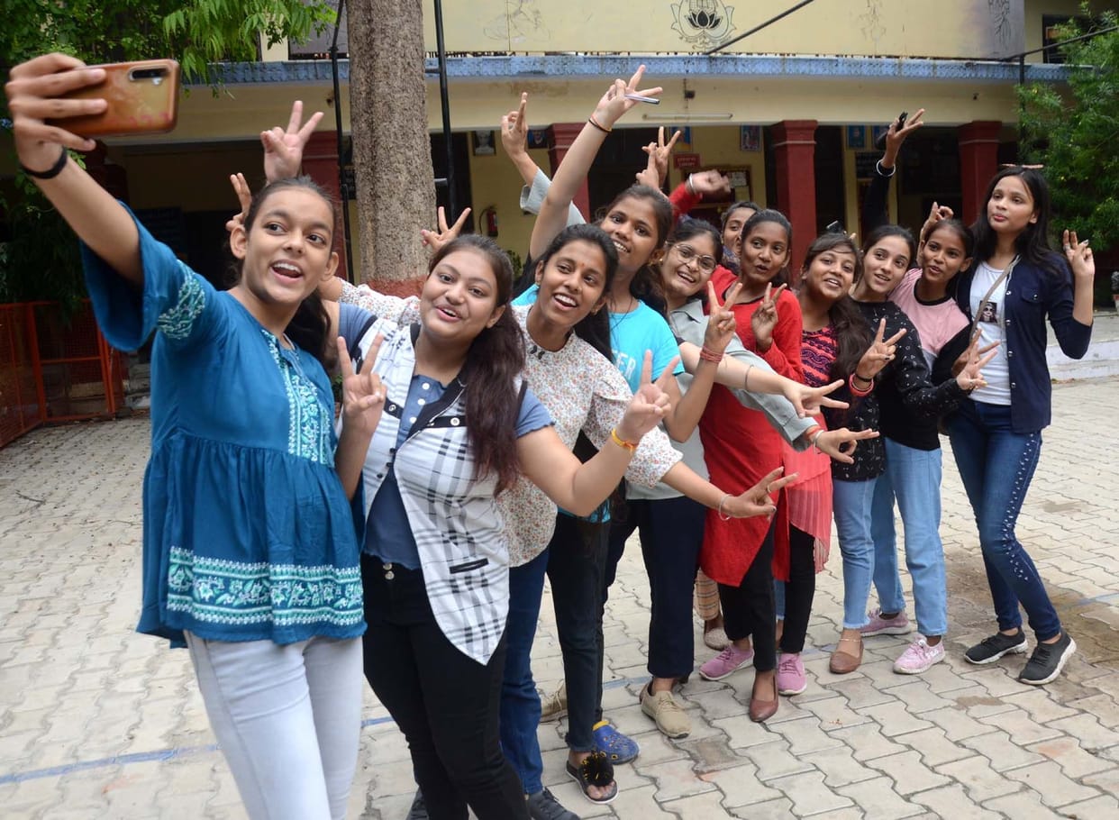 Aligarh: 86.50 in high school and 79.13 percent in intermediate