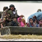 असम में बाढ़ से हाहाकार