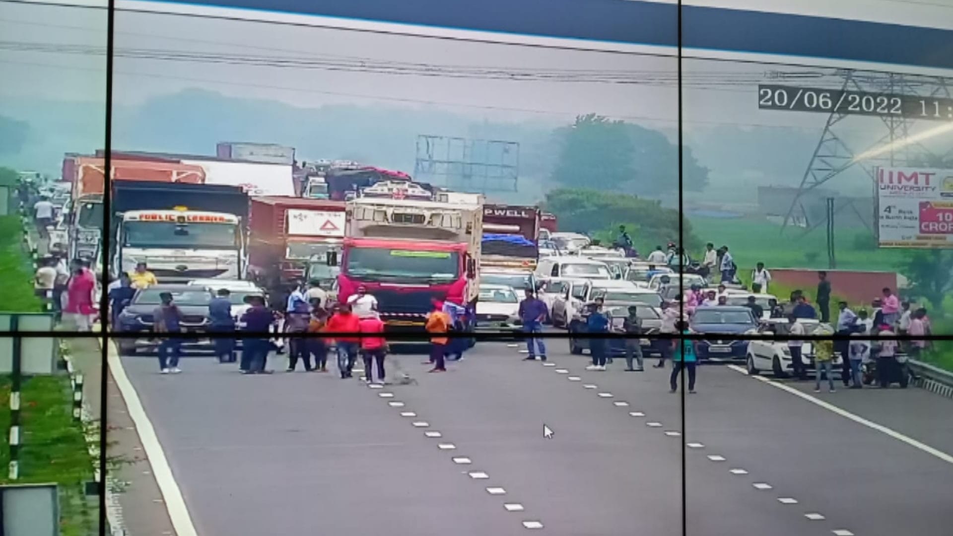 Agnipath Scheme: Youth protest on delhi-meerut expressway, jammed the highway, police force deployed