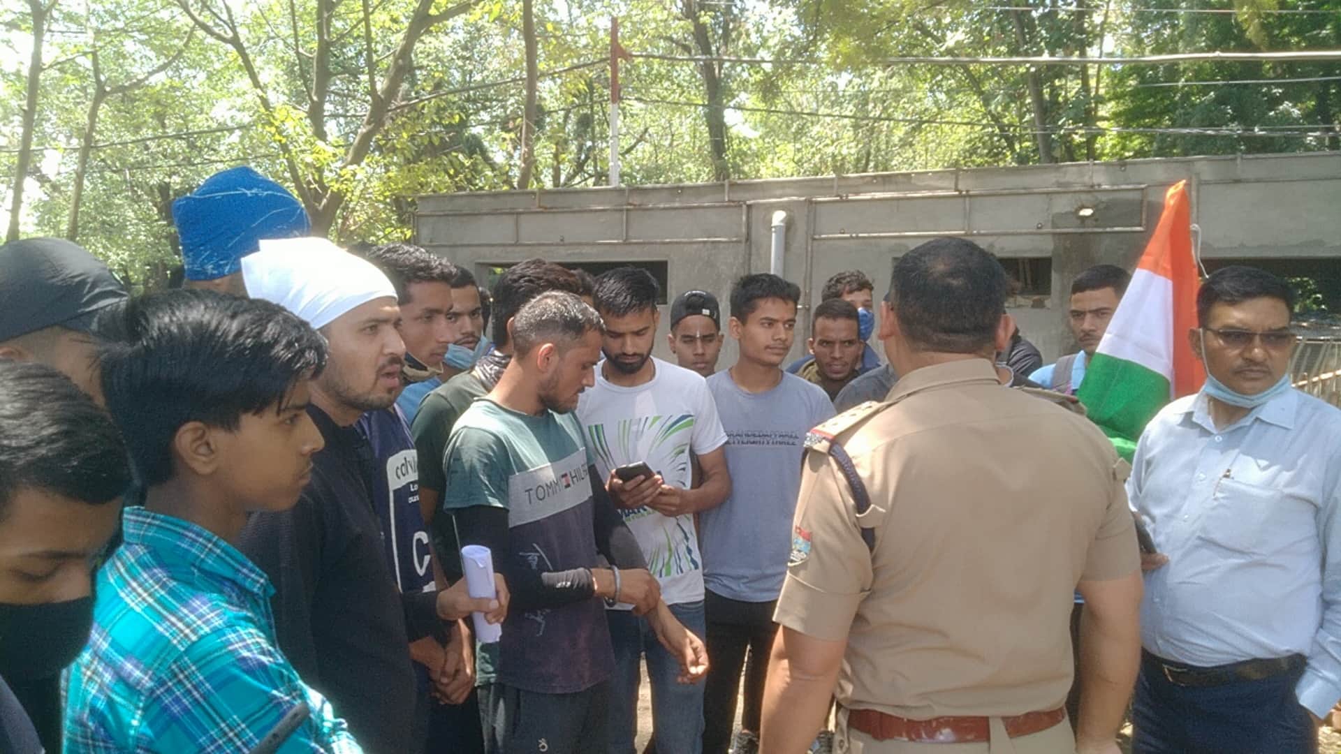 Agnipath Scheme protest, Bharat bandh in uttarakhand ineffective, peaceful demonstration, See Photos