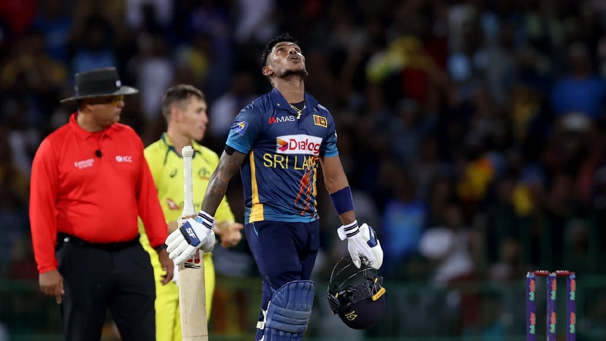 AUS vs SL Srilanka beat Australia by six wickets can win ODI series against them after 30 years